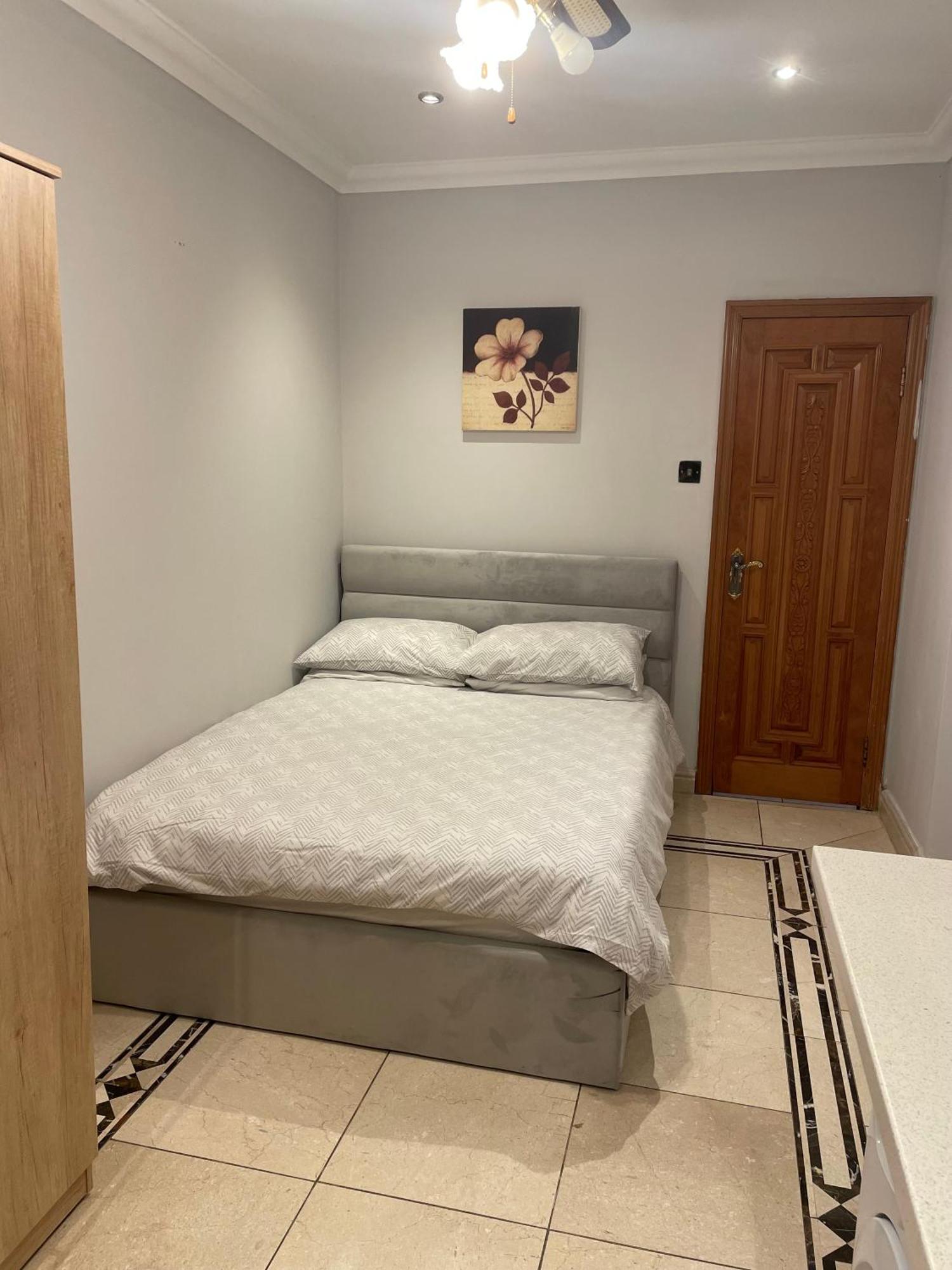 North London Studio Apartment Экстерьер фото